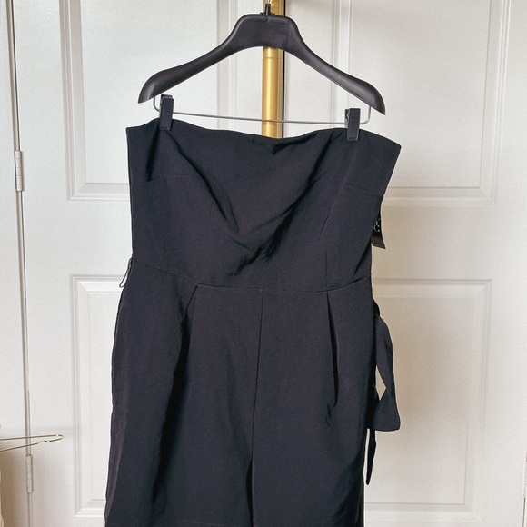 New York & Company Black Strapless Tailored Romper with Tie Waist - Picture 4 of 5